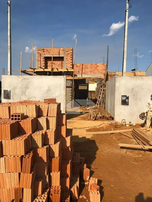 Foto 2 de Casa com 2 quartos à venda, 174m2 em Jardim Paraná, Ariquemes - RO