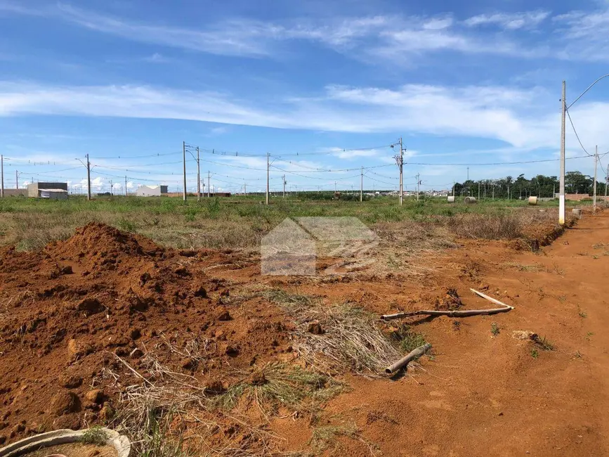 Foto 4 de Terreno / Lote à venda, 325m2 em Ariquemes - RO