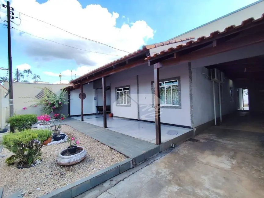 Foto 4 de Casa com 3 quartos à venda, 375m2 em Ariquemes - RO