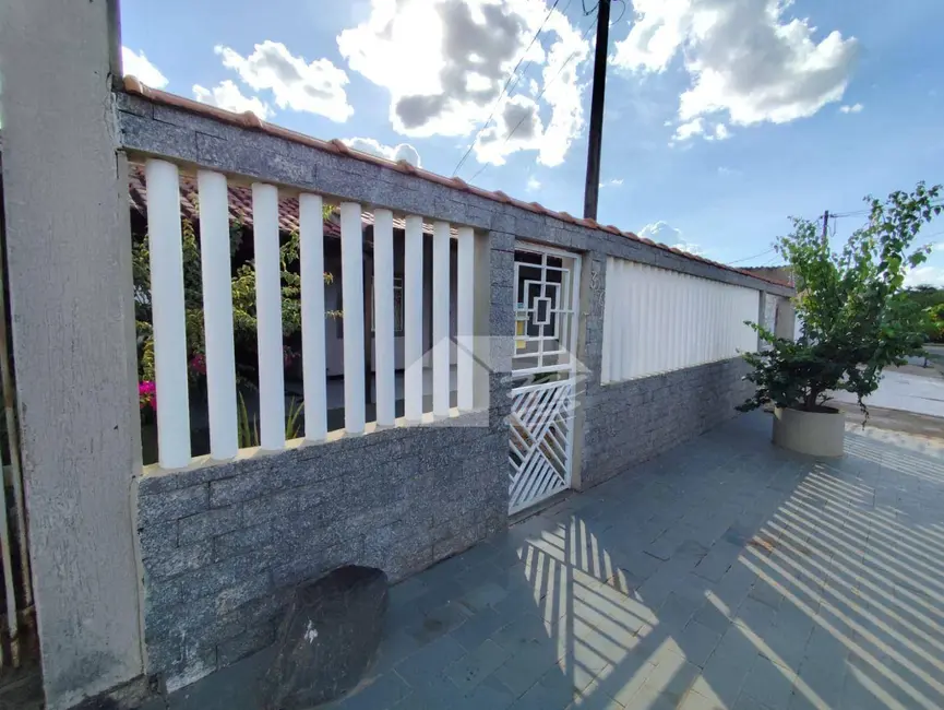 Foto 2 de Casa com 3 quartos à venda, 375m2 em Ariquemes - RO