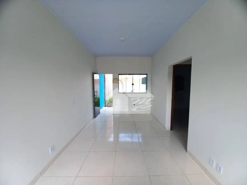 Foto 2 de Casa com 2 quartos à venda, 140m2 em Ariquemes - RO