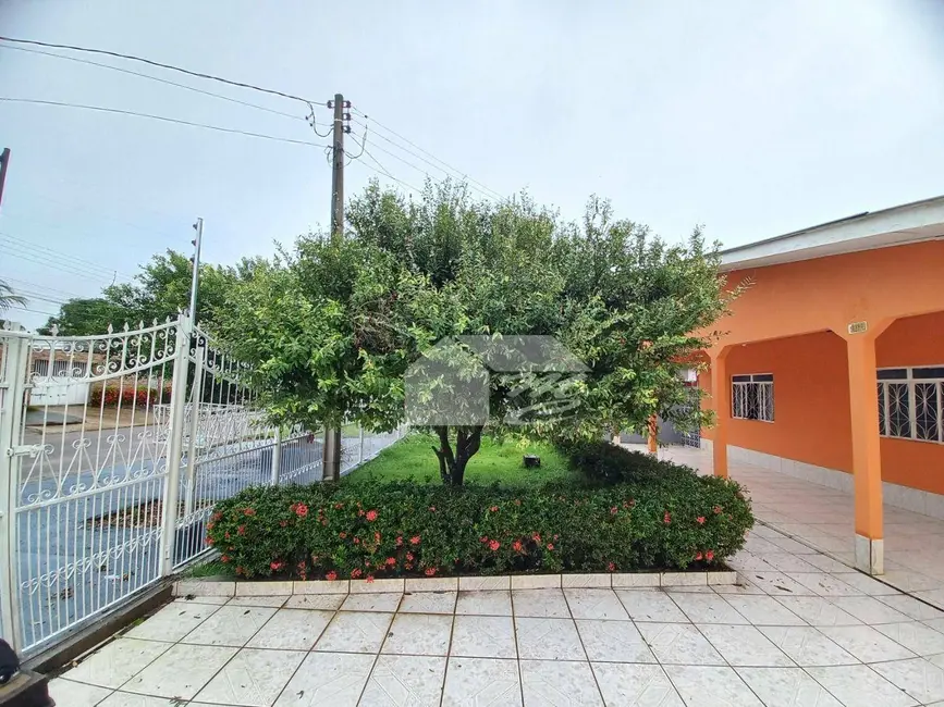 Foto 3 de Casa com 3 quartos à venda e para alugar, 566m2 em Setor 04, Ariquemes - RO