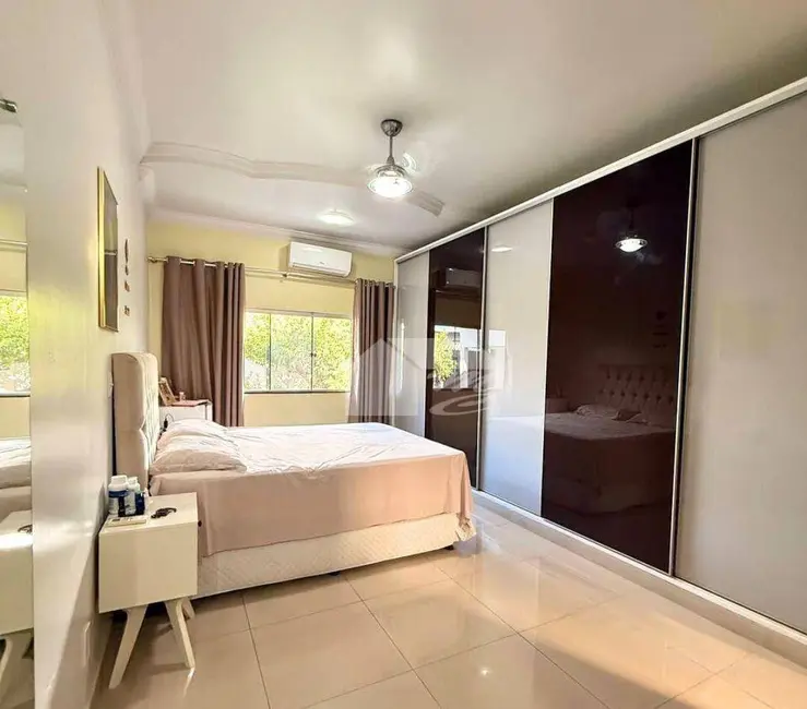 Foto 4 de Casa com 3 quartos à venda, 562m2 em Setor 03, Ariquemes - RO