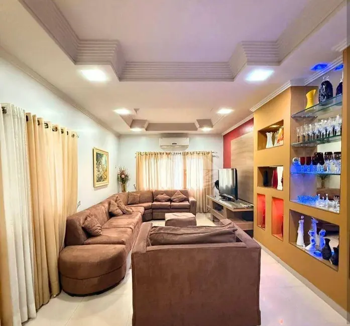 Foto 1 de Casa com 3 quartos à venda, 562m2 em Setor 03, Ariquemes - RO