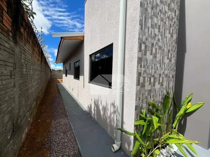 Foto 2 de Casa com 2 quartos à venda, 150m2 em Ariquemes - RO