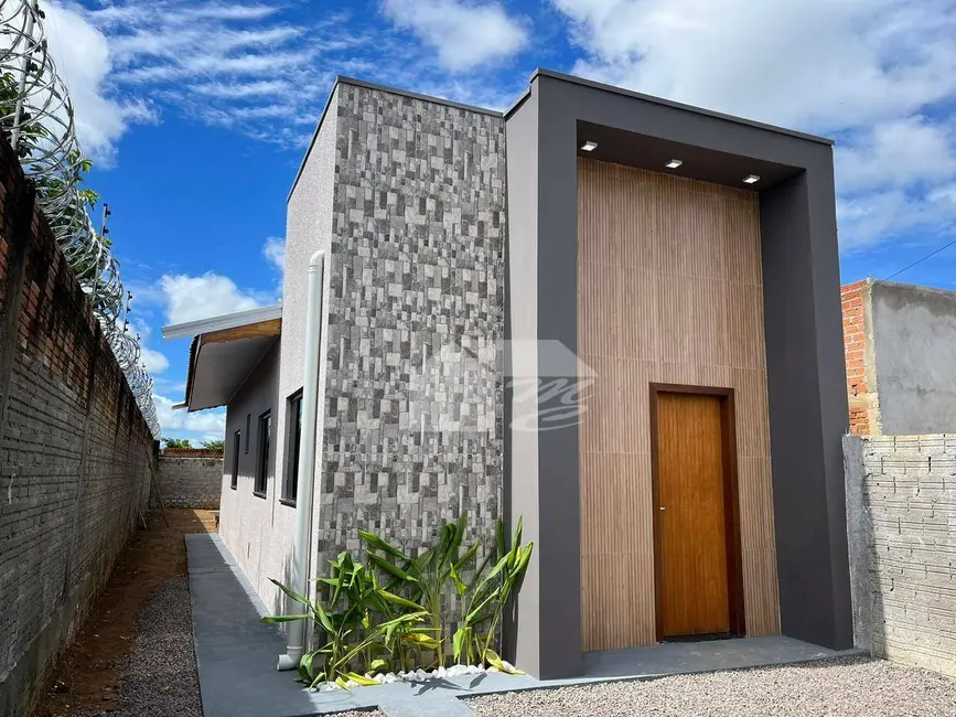 Foto 1 de Casa com 2 quartos à venda, 180m2 em Ariquemes - RO