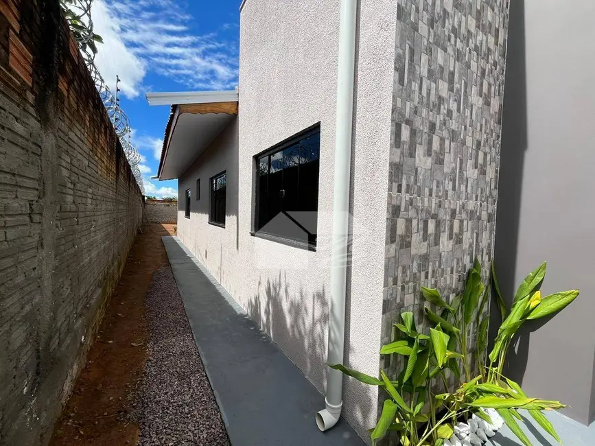 Foto 4 de Casa com 2 quartos à venda, 180m2 em Ariquemes - RO