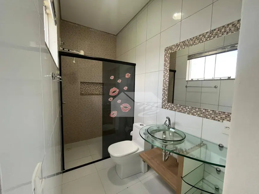 Foto 4 de Casa com 5 quartos para alugar, 400m2 em Ariquemes - RO