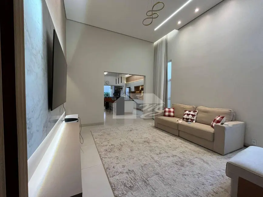 Foto 2 de Casa com 3 quartos à venda, 360m2 em Jardim Europa, Ariquemes - RO