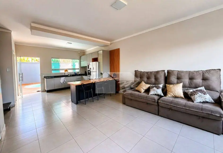 Foto 3 de Casa com 3 quartos à venda, 200m2 em Jardim Jorge Teixeira, Ariquemes - RO