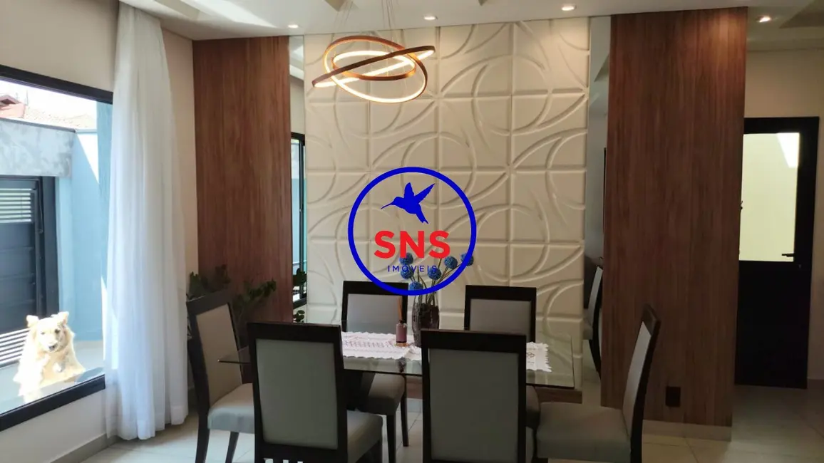 Casa com 3 quartos à venda, 250m2 em Jardim Aurélia, Campinas - SP - imagem 4 Foto 4 de Casa com 3 quartos à venda, 250m2 em Jardim Aurélia, Campinas - SP