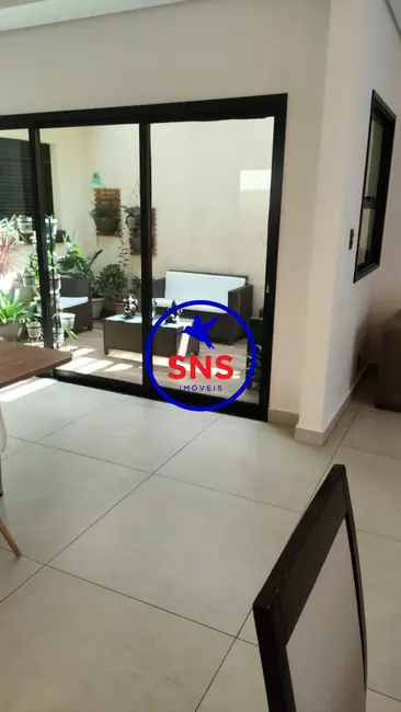 Casa com 3 quartos à venda, 250m2 em Jardim Aurélia, Campinas - SP - imagem 8 Foto 8 de Casa com 3 quartos à venda, 250m2 em Jardim Aurélia, Campinas - SP
