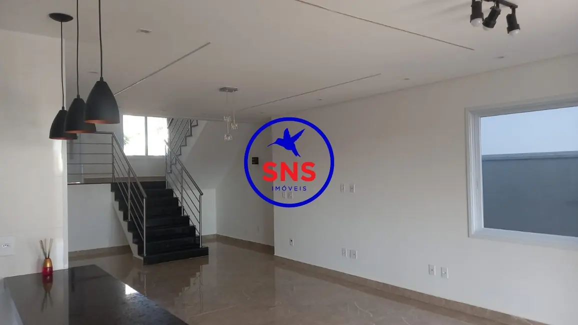 Casa de Condomínio com 3 quartos à venda, 224m2 em Lenheiro, Valinhos - SP - imagem 2 Foto 2 de Casa de Condomínio com 3 quartos à venda, 224m2 em Lenheiro, Valinhos - SP