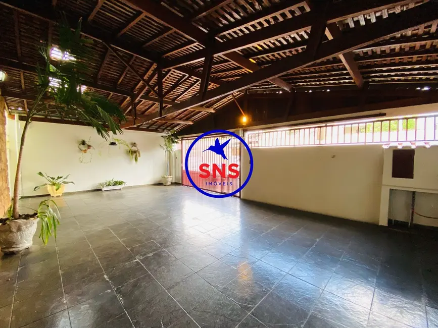 Casa com 3 quartos à venda, 143m2 em Jardim García, Campinas - SP - imagem 3 Foto 3 de Casa com 3 quartos à venda, 143m2 em Jardim García, Campinas - SP