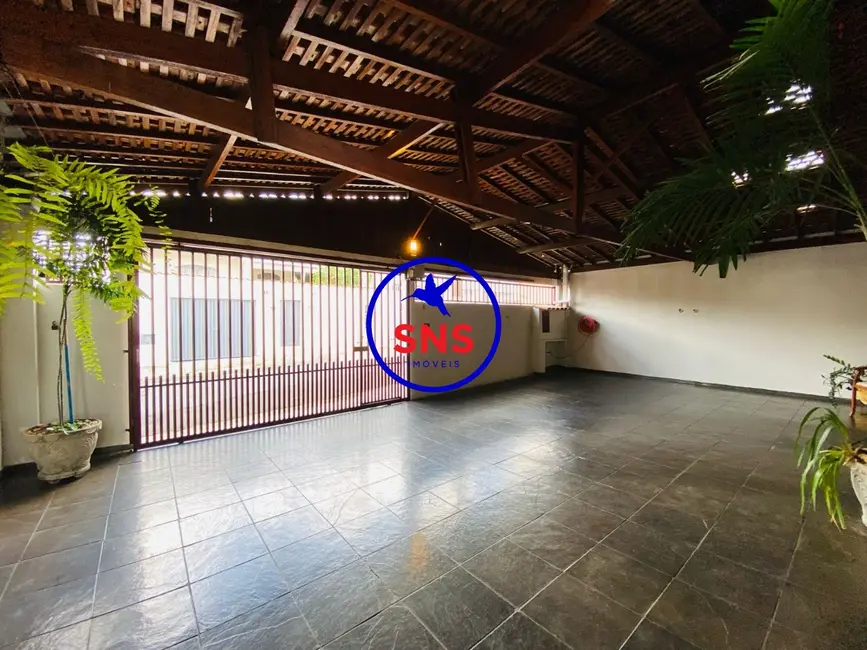 Casa com 3 quartos à venda, 143m2 em Jardim García, Campinas - SP - imagem 4 Foto 4 de Casa com 3 quartos à venda, 143m2 em Jardim García, Campinas - SP