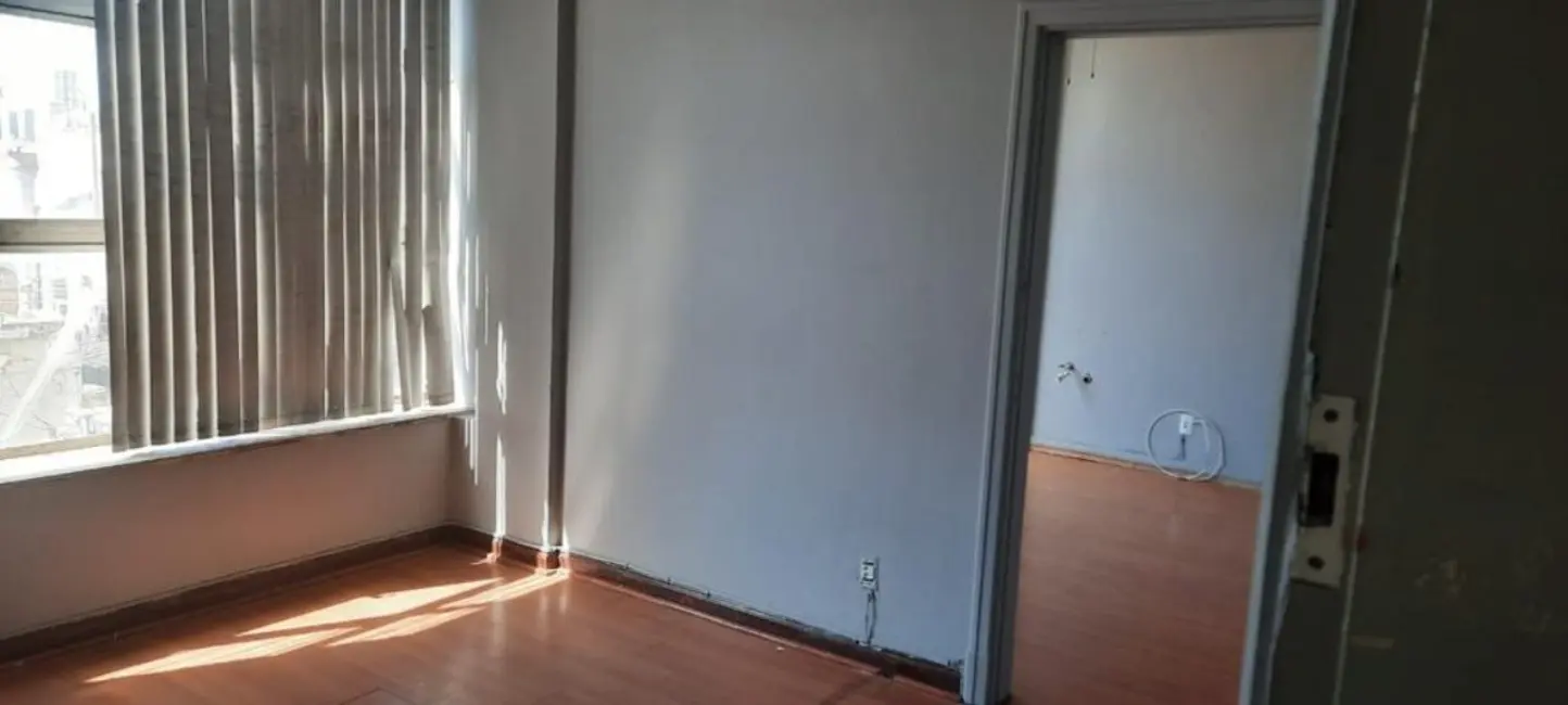 Sala Comercial à venda e para alugar, 75m2 em Centro, Campinas - SP - imagem 3 Foto 3 de Sala Comercial à venda e para alugar, 75m2 em Centro, Campinas - SP