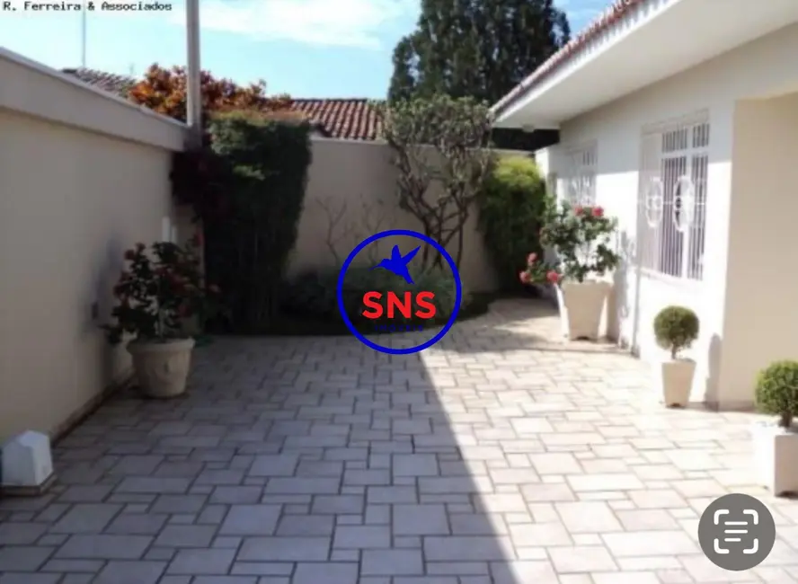 Casa com 4 quartos à venda, 282m2 em Parque São Quirino, Campinas - SP - imagem 3 Foto 3 de Casa com 4 quartos à venda, 282m2 em Parque São Quirino, Campinas - SP