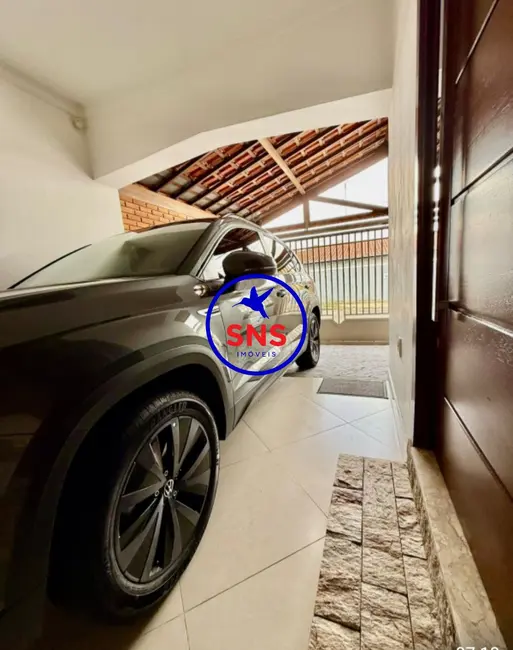 Foto 2 de Casa com 3 quartos à venda, 220m2 em Cidade Jardim, Campinas - SP
