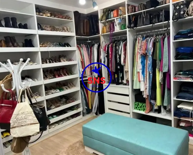 Casa de Condomínio com 5 quartos à venda, 220m2 em Vila Moletta, Valinhos - SP - imagem 7 Foto 7 de Casa de Condomínio com 5 quartos à venda, 220m2 em Vila Moletta, Valinhos - SP