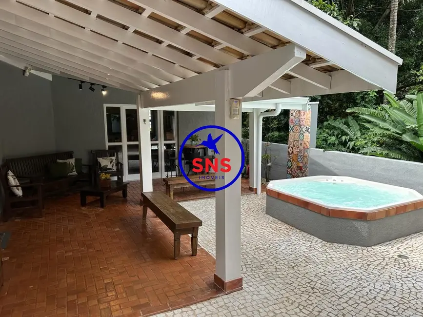 Casa de Condomínio com 3 quartos à venda, 280m2 em Loteamento Caminhos de São Conrado (Sousas), Campinas - SP - imagem 8 Foto 8 de Casa de Condomínio com 3 quartos à venda, 280m2 em Loteamento Caminhos de São Conrado (Sousas), Campinas - SP