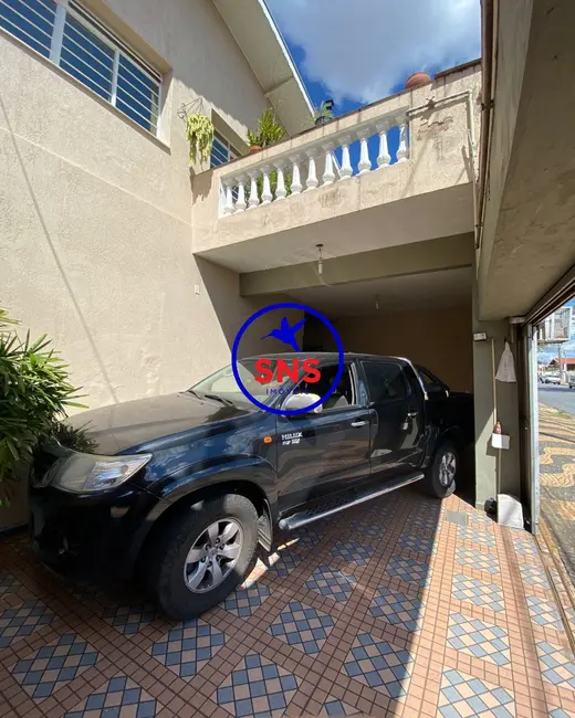 Casa com 3 quartos para alugar, 260m2 em Vila João Jorge, Campinas - SP - imagem 5 Foto 5 de Casa com 3 quartos para alugar, 260m2 em Vila João Jorge, Campinas - SP