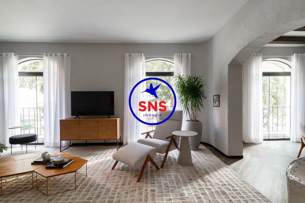 Apartamento com 3 quartos para alugar, 180m2 em Cambuí, Campinas - SP - imagem 3 Foto 3 de Apartamento com 3 quartos para alugar, 180m2 em Cambuí, Campinas - SP