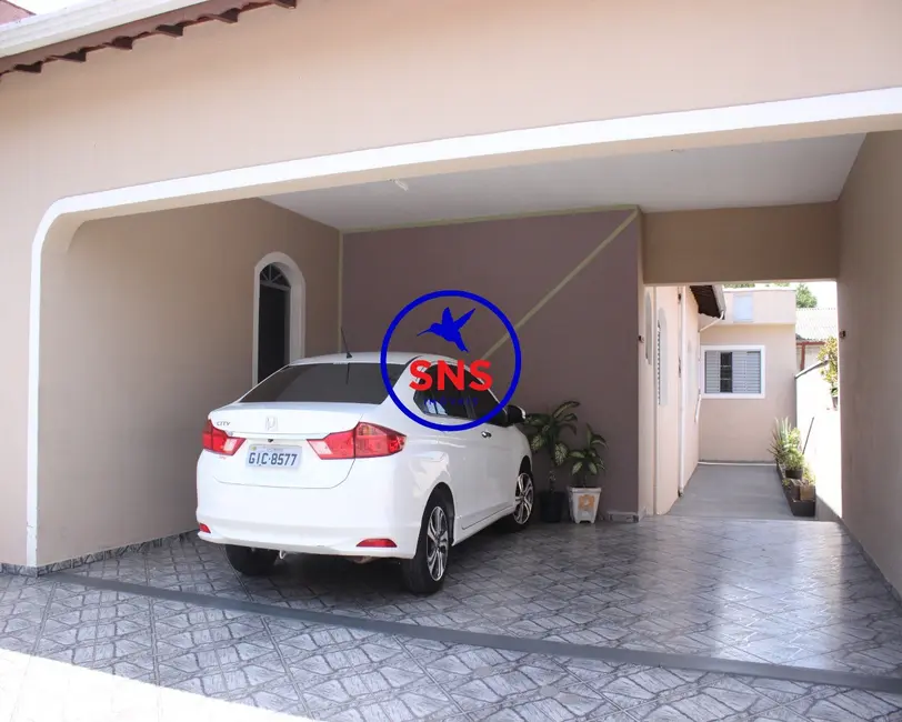 Casa com 3 quartos à venda, 140m2 em Vila Aeroporto, Campinas - SP - imagem 2 Foto 2 de Casa com 3 quartos à venda, 140m2 em Vila Aeroporto, Campinas - SP