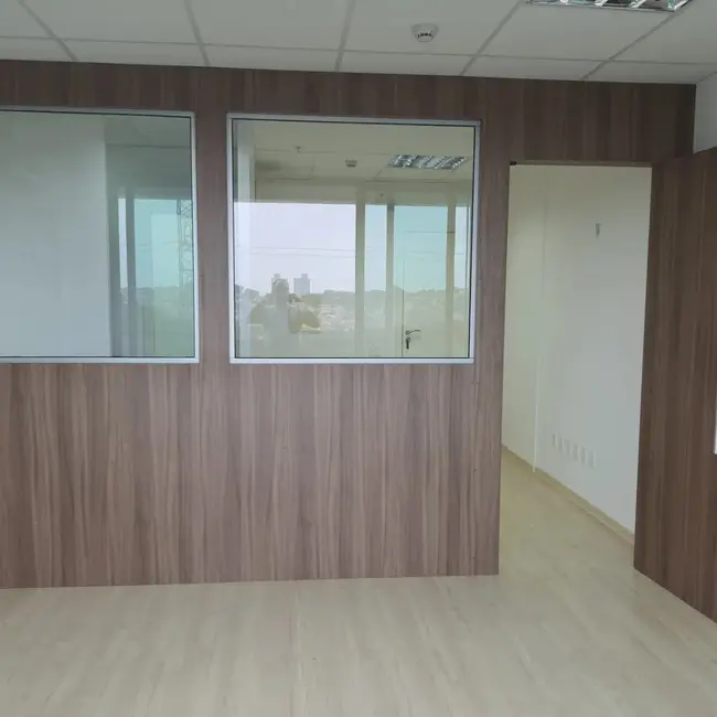 Sala Comercial à venda e para alugar, 33m2 em Mansões Santo Antônio, Campinas - SP - imagem 2 Foto 2 de Sala Comercial à venda e para alugar, 33m2 em Mansões Santo Antônio, Campinas - SP