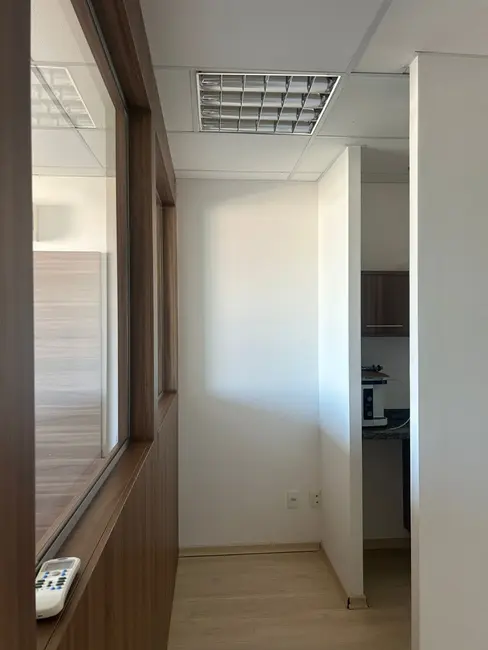 Sala Comercial à venda e para alugar, 33m2 em Mansões Santo Antônio, Campinas - SP - imagem 5 Foto 5 de Sala Comercial à venda e para alugar, 33m2 em Mansões Santo Antônio, Campinas - SP