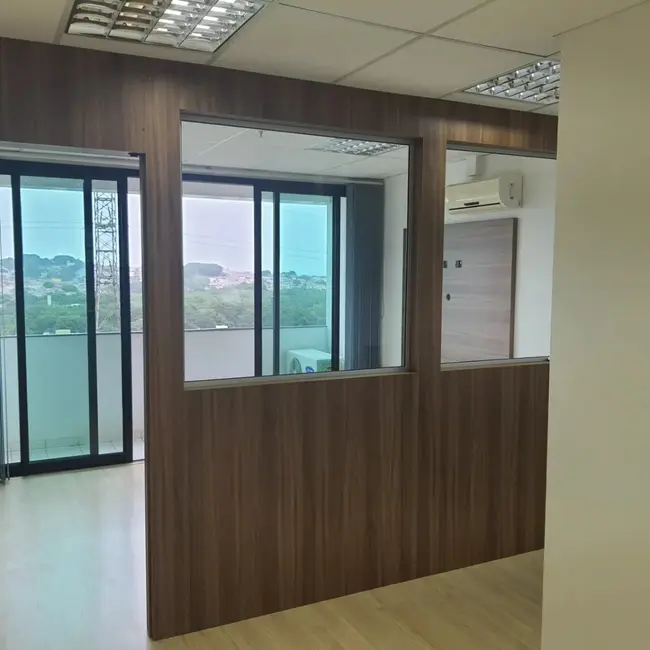 Sala Comercial à venda e para alugar, 33m2 em Mansões Santo Antônio, Campinas - SP - imagem 1 Foto 1 de Sala Comercial à venda e para alugar, 33m2 em Mansões Santo Antônio, Campinas - SP