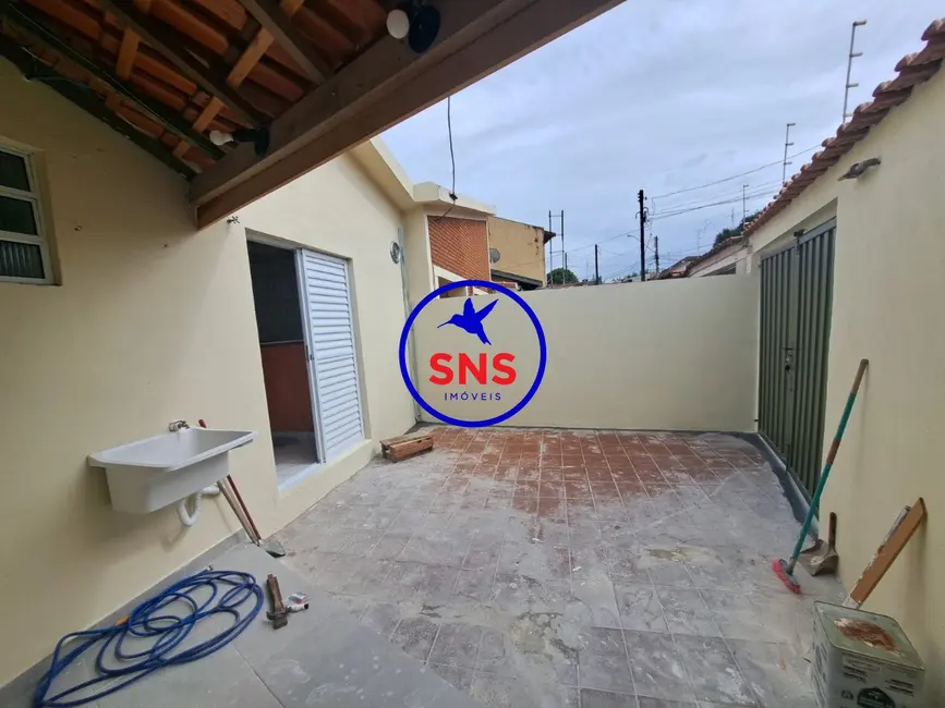 Foto 3 de Casa com 2 quartos para alugar, 100m2 em Vila Pompéia, Campinas - SP