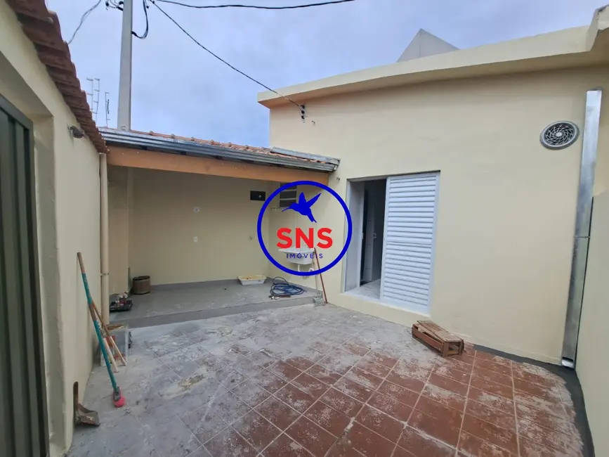 Foto 1 de Casa com 2 quartos para alugar, 100m2 em Vila Pompéia, Campinas - SP