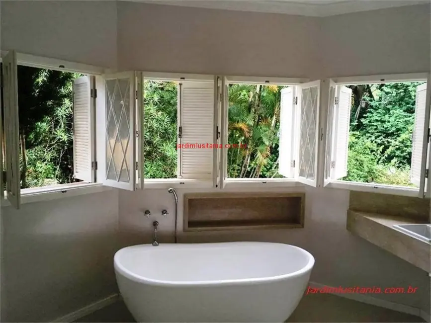 Casa com 5 quartos à venda e para alugar, 720m2 em São Paulo - SP - imagem 7 Foto 7 de Casa com 5 quartos à venda e para alugar, 720m2 em São Paulo - SP