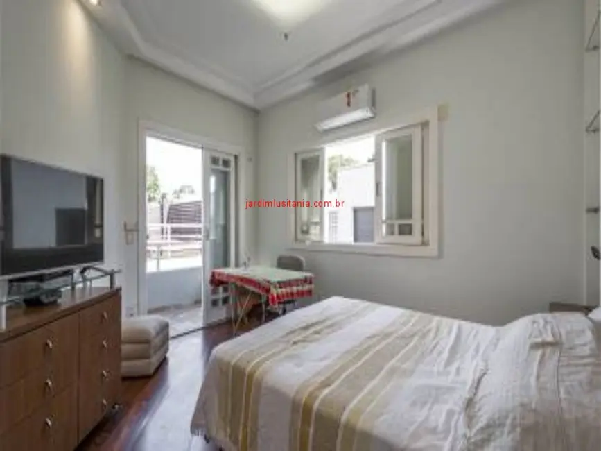 Casa com 4 quartos à venda, 350m2 em São Paulo - SP - imagem 4 Foto 4 de Casa com 4 quartos à venda, 350m2 em São Paulo - SP