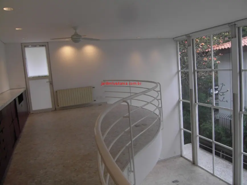 Foto 2 de Casa com 4 quartos à venda, 550m2 em São Paulo - SP