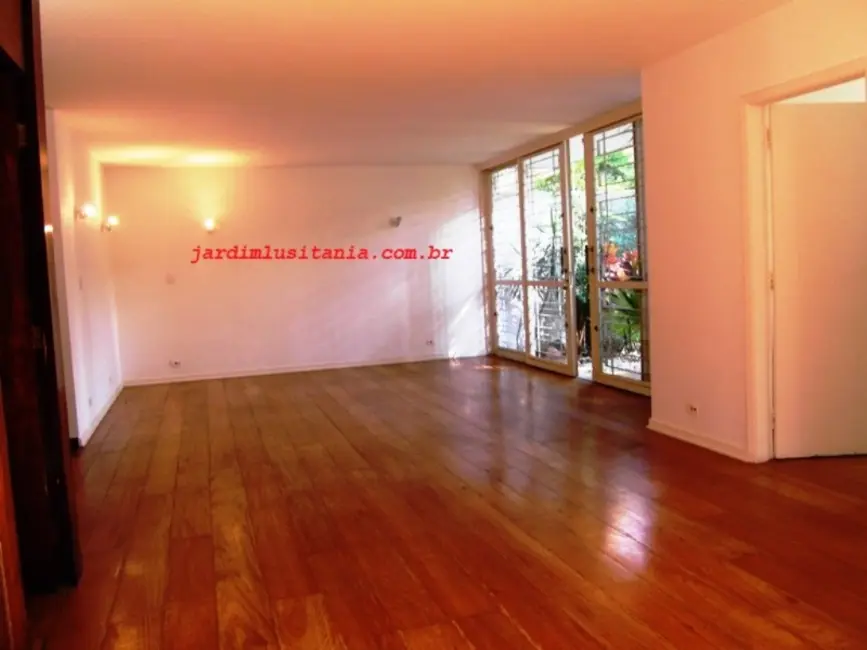 Foto 2 de Casa com 4 quartos à venda, 350m2 em São Paulo - SP