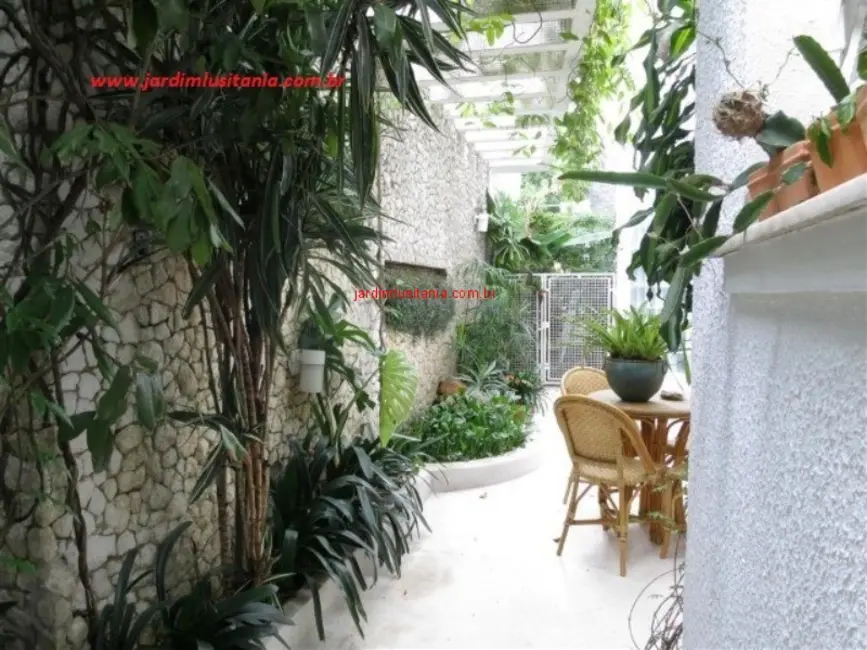 Foto 3 de Casa com 3 quartos à venda, 370m2 em São Paulo - SP