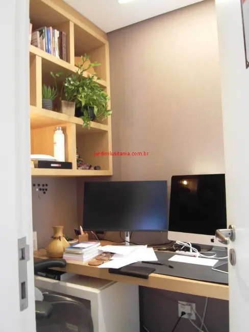Apartamento com 4 quartos à venda, 190m2 em Moema, São Paulo - SP - imagem 2 Foto 2 de Apartamento com 4 quartos à venda, 190m2 em Moema, São Paulo - SP