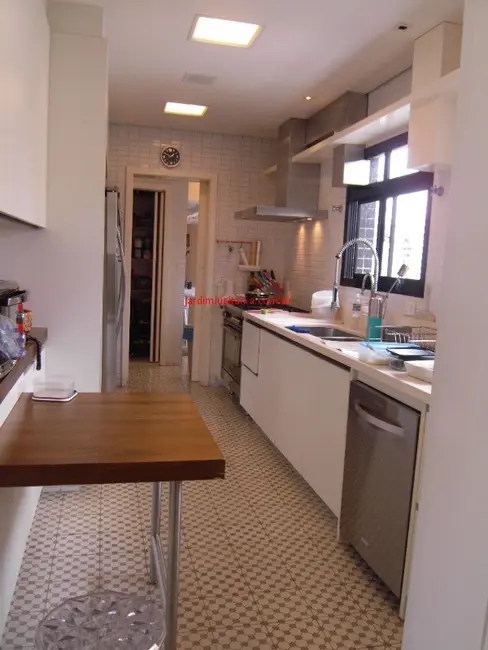 Apartamento com 4 quartos à venda, 190m2 em Moema, São Paulo - SP - imagem 5 Foto 5 de Apartamento com 4 quartos à venda, 190m2 em Moema, São Paulo - SP