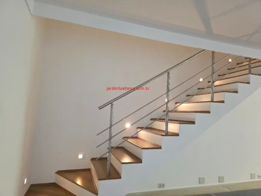 Casa de Condomínio com 4 quartos à venda e para alugar, 320m2 em São Paulo - SP - imagem 5 Foto 5 de Casa de Condomínio com 4 quartos à venda e para alugar, 320m2 em São Paulo - SP