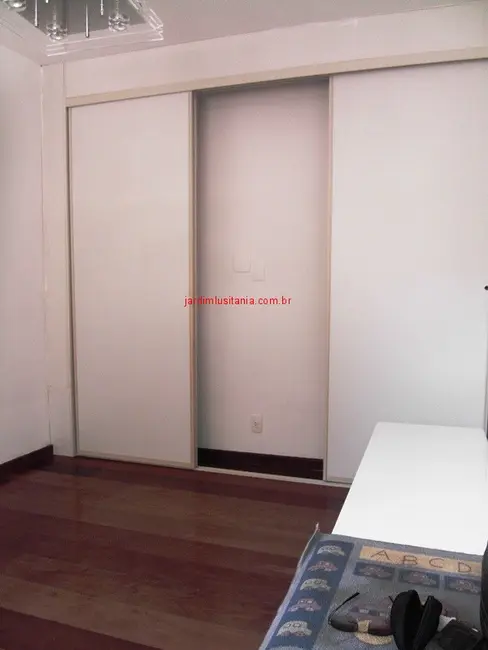 Casa com 4 quartos à venda e para alugar, 300m2 em Jardim Luzitânia, São Paulo - SP - imagem 9 Foto 9 de Casa com 4 quartos à venda e para alugar, 300m2 em Jardim Luzitânia, São Paulo - SP