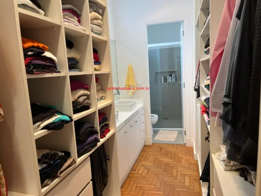 Casa de Condomínio com 5 quartos à venda e para alugar, 240m2 em São Paulo - SP - imagem 8 Foto 8 de Casa de Condomínio com 5 quartos à venda e para alugar, 240m2 em São Paulo - SP