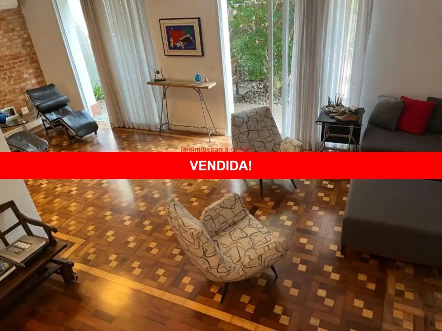 Foto 1 de Casa de Condomínio com 5 quartos à venda e para alugar, 240m2 em São Paulo - SP