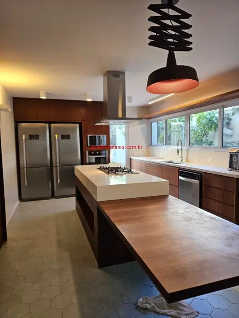 Foto 3 de Casa com 4 quartos para alugar, 350m2 em São Paulo - SP