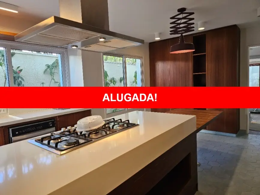 Foto 1 de Casa com 4 quartos para alugar, 350m2 em São Paulo - SP