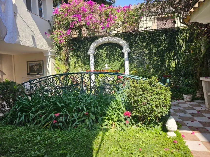 Casa com 4 quartos à venda e para alugar, 450m2 em São Paulo - SP - imagem 3 Foto 3 de Casa com 4 quartos à venda e para alugar, 450m2 em São Paulo - SP