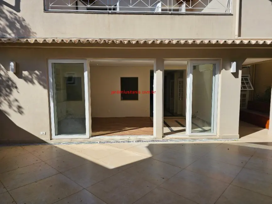 Foto 9 de Casa com 4 quartos para alugar, 265m2 em São Paulo - SP