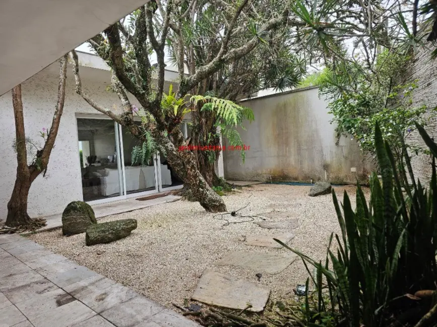 Casa com 5 quartos à venda, 600m2 em Jardim Luzitânia, São Paulo - SP - imagem 2 Foto 2 de Casa com 5 quartos à venda, 600m2 em Jardim Luzitânia, São Paulo - SP