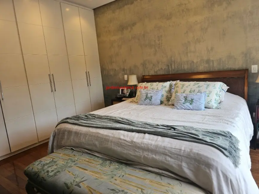 Foto 9 de Casa com 3 quartos à venda, 380m2 em São Paulo - SP