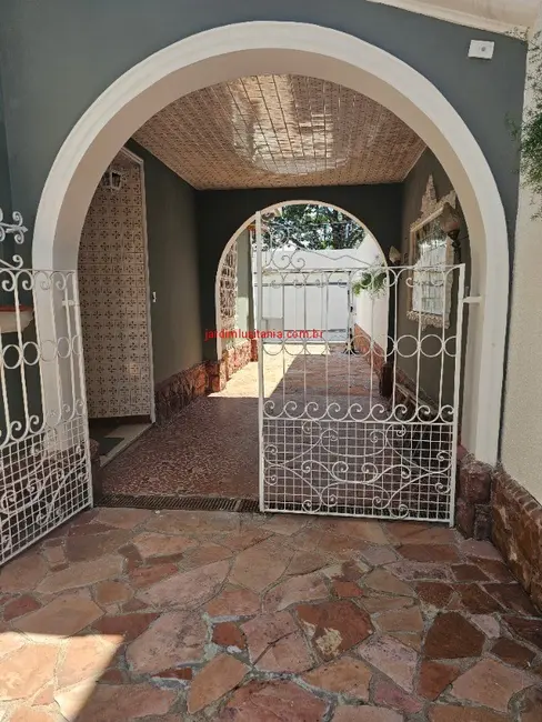 Foto 8 de Casa com 4 quartos para alugar, 400m2 em Jardim Luzitânia, São Paulo - SP